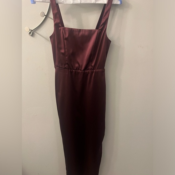 Abercrombie & Fitch Dresses & Skirts - Satin burgundy Squareneck dress Abercrombie